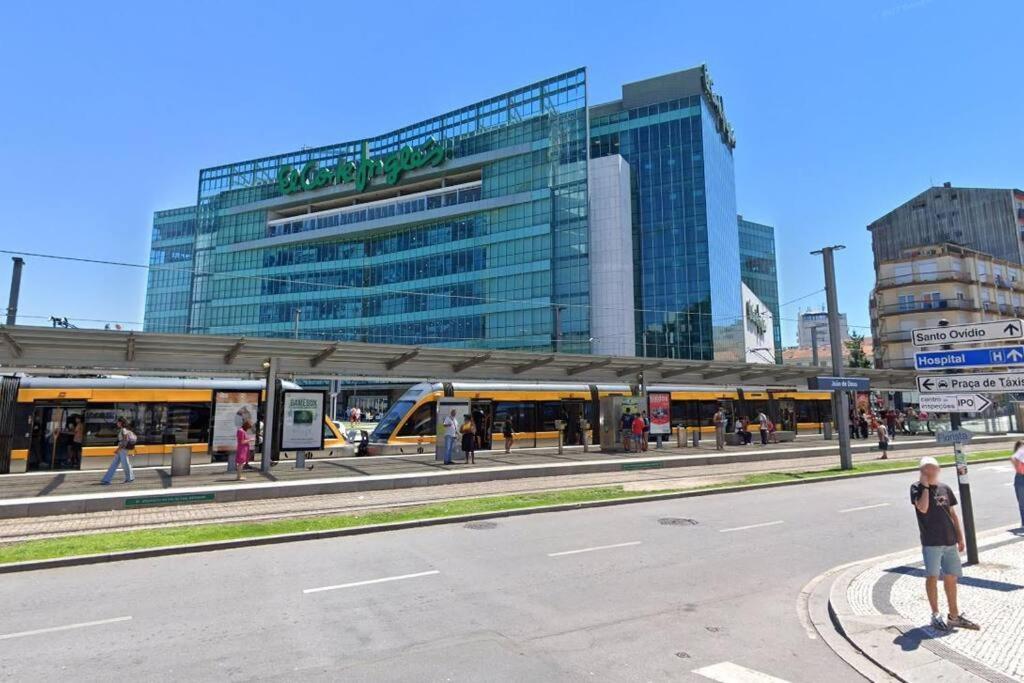 Ferienwohnung Ao Lado Da Estacao Do Metro! Vila Nova de Gaia Exterior foto