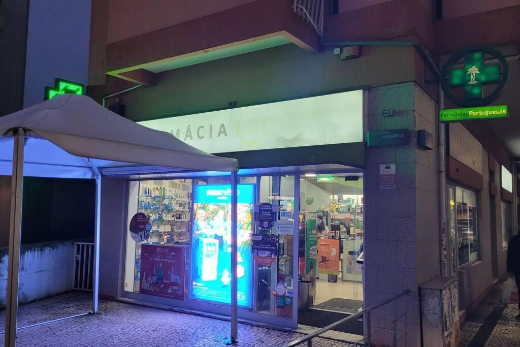 Ferienwohnung Ao Lado Da Estacao Do Metro! Vila Nova de Gaia Exterior foto