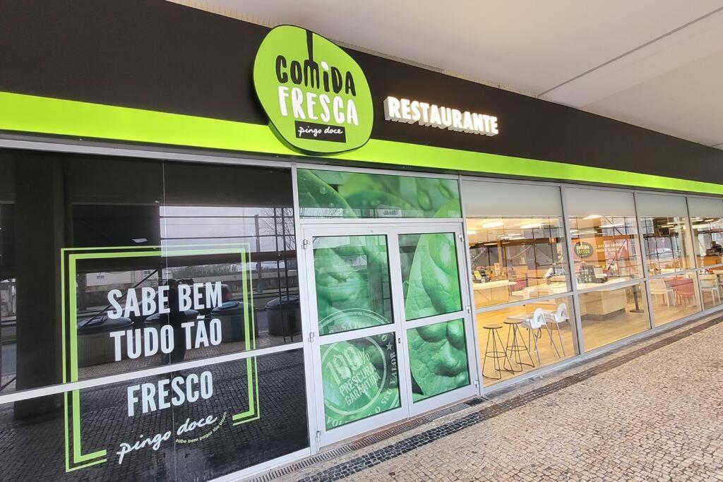 Ferienwohnung Ao Lado Da Estacao Do Metro! Vila Nova de Gaia Exterior foto